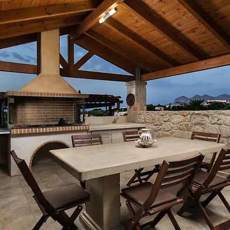 Ira Villa Chorafakia